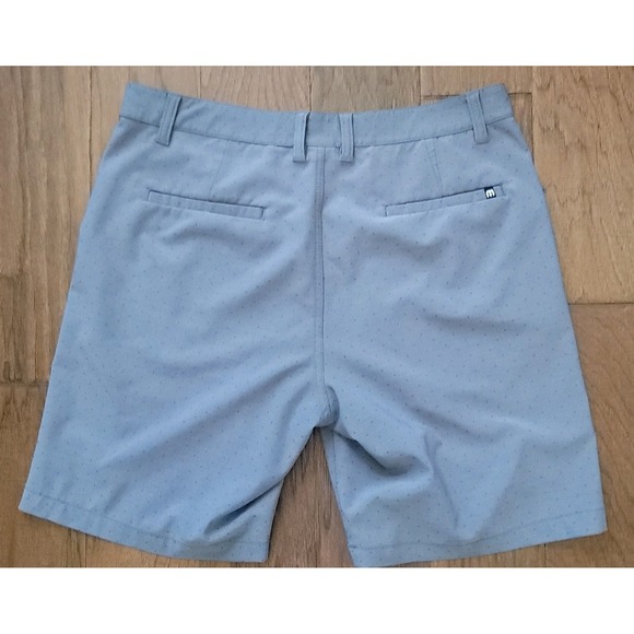 Travis Mathew Men's Gray Button Front Pockets Golf Performance Shorts Sz 34x9 - Picture 4 of 4
